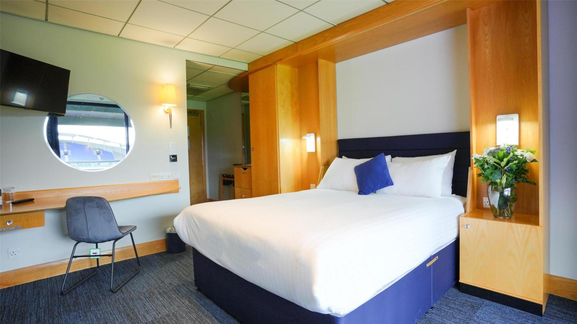 The Bolton Stadium Hotel, A Member Of Radisson Individuals Exterior foto