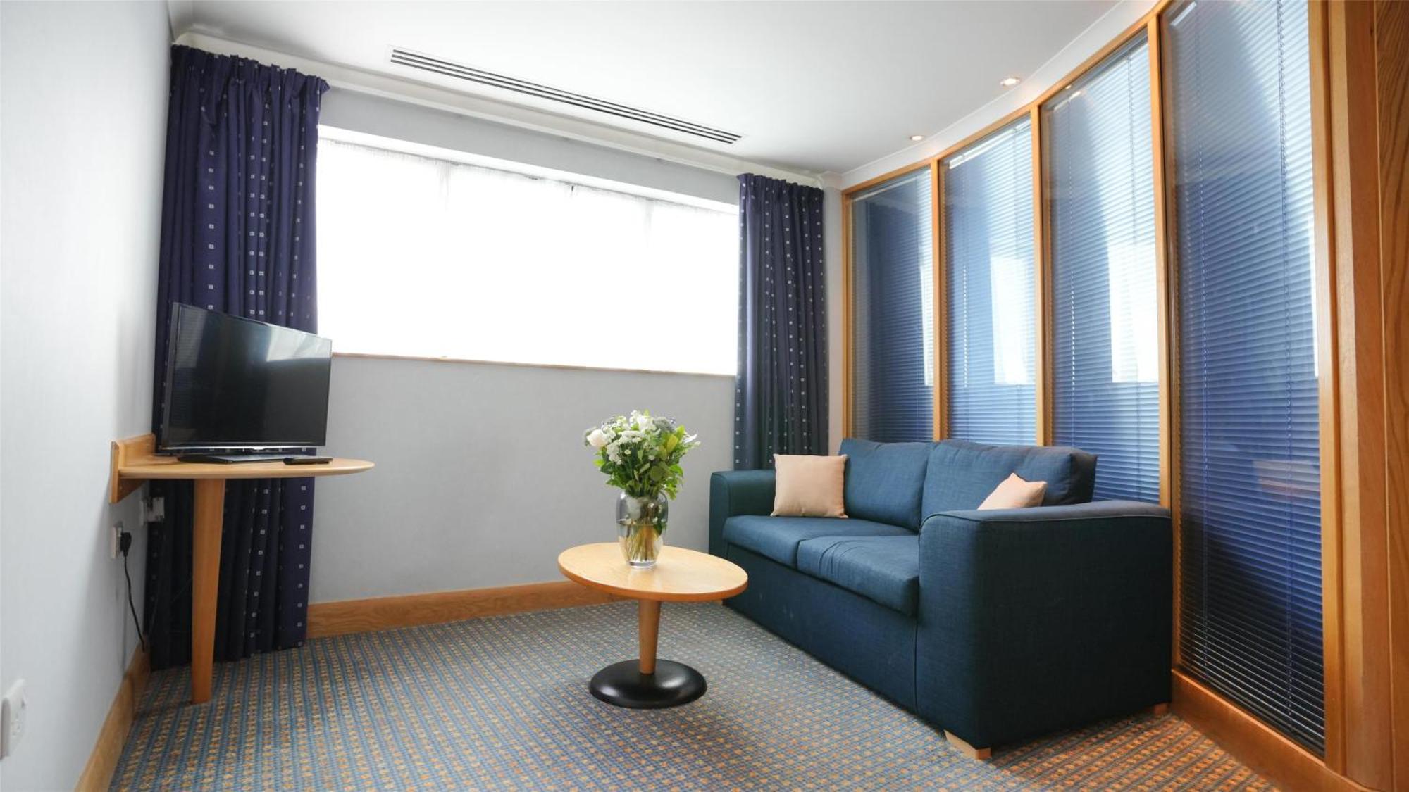 The Bolton Stadium Hotel, A Member Of Radisson Individuals Exterior foto
